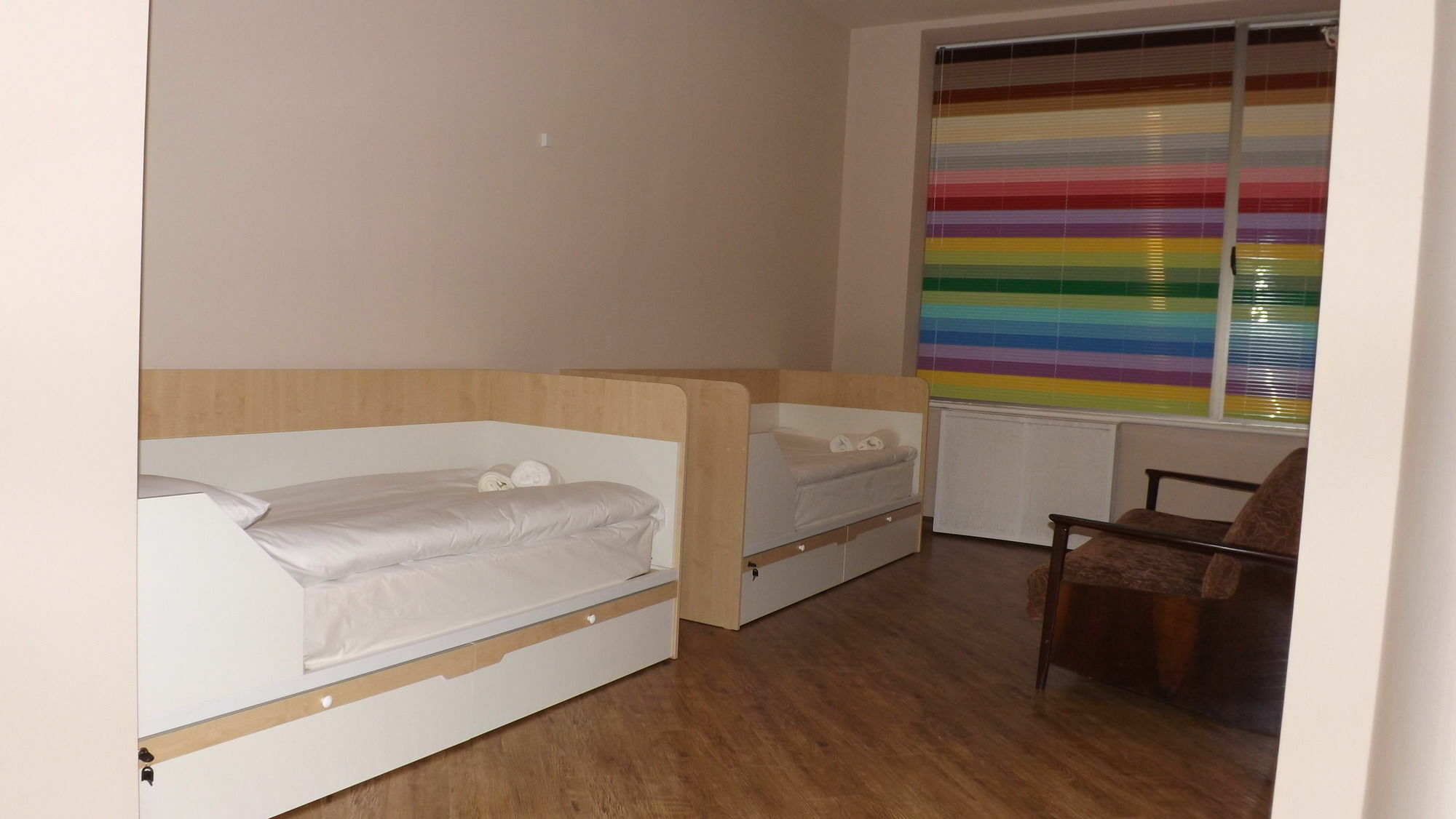 Holiday Hotel & Hostel Ереван Екстериор снимка