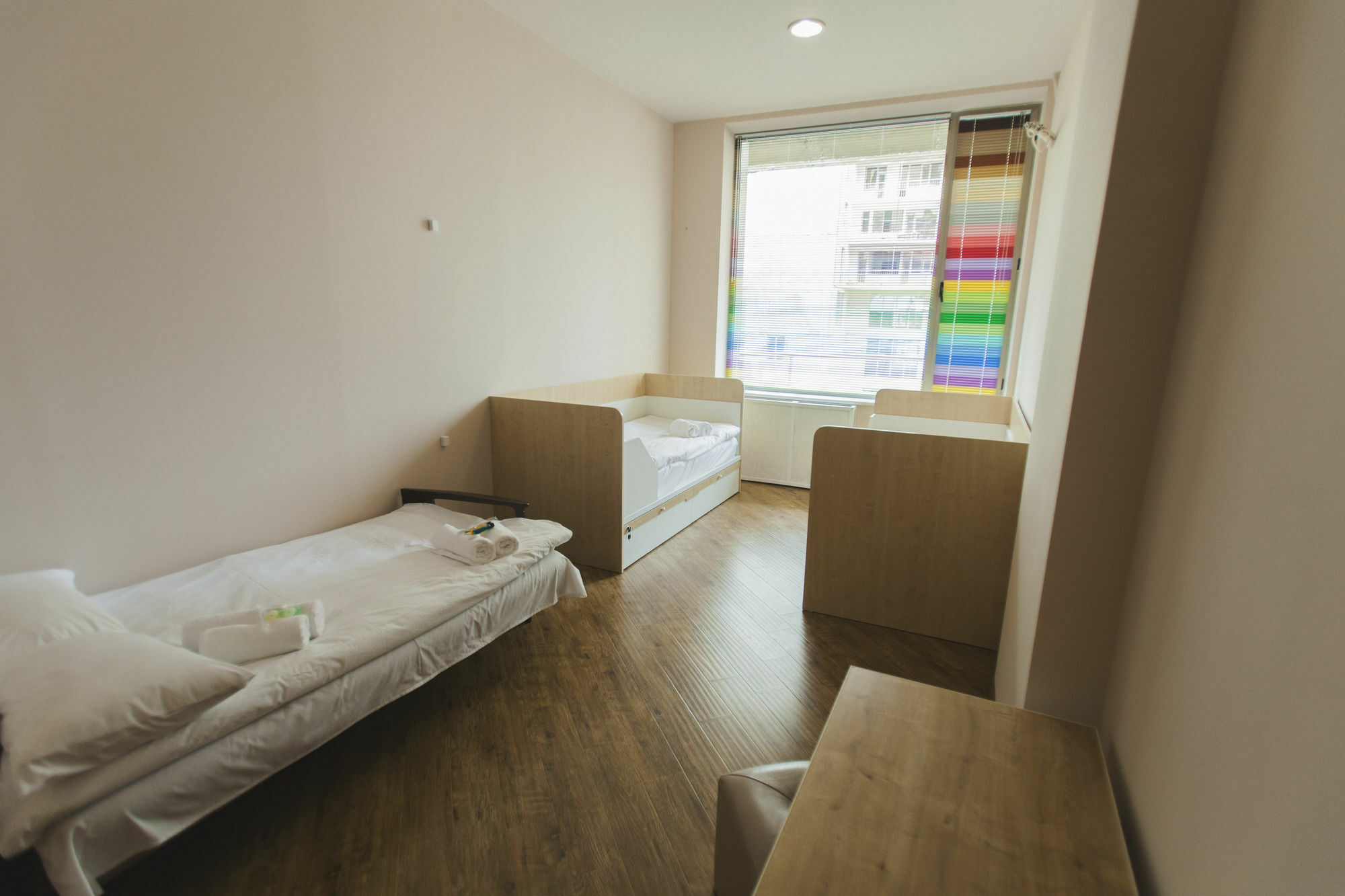 Holiday Hotel & Hostel Ереван Екстериор снимка